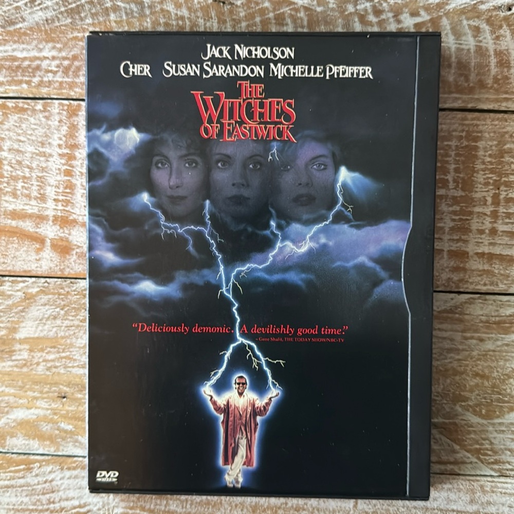 3/$15 u pick dvds📀or 1 for $9 ~ The Witches of Eastwick 🧙🏻